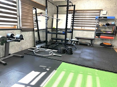 SUNFIT戸畑店のプライベート空間で行う個室パーソナルトレーニング